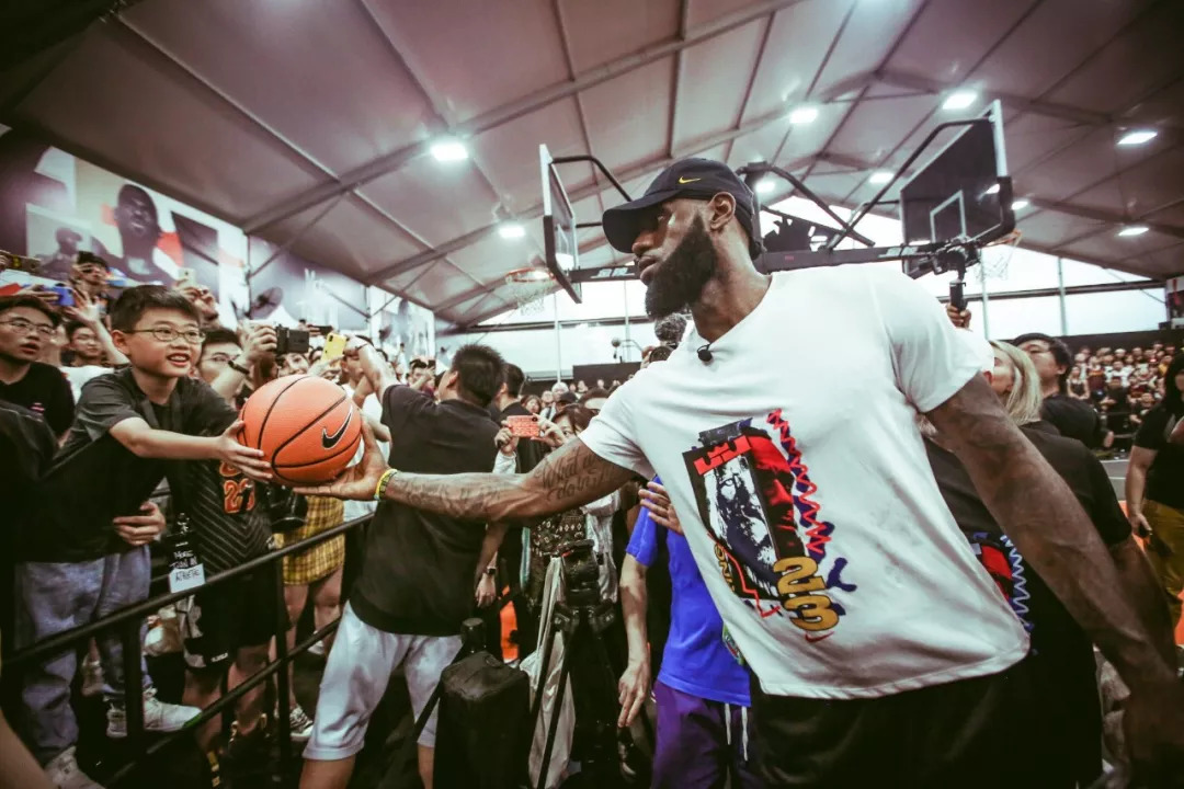 科曼：在我效力过的俱乐部中，特维斯是团队影响力最大的前锋（科曼：我待过的球队里，特维斯是对团队最具影响力的前锋）