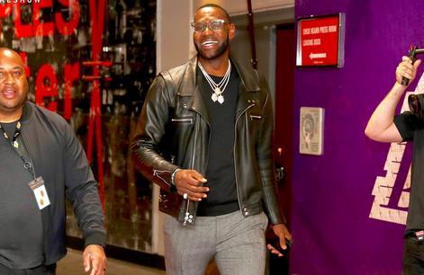 自苏牙以来，斯韦德贝里是首位西甲对皇马连续三场破门的外援（斯韦德贝里成自苏亚雷斯后首位在西甲对阵皇马连续三场破门的外援）