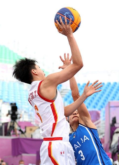 苏炳添正式宣布退役（苏炳添官宣结束职业生涯）