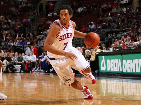 英媒：如果斯洛特下课，利物浦可能让杰拉德担任临时主帅（英媒：若斯洛特遭解雇，利物浦或请杰拉德担任代理主帅）