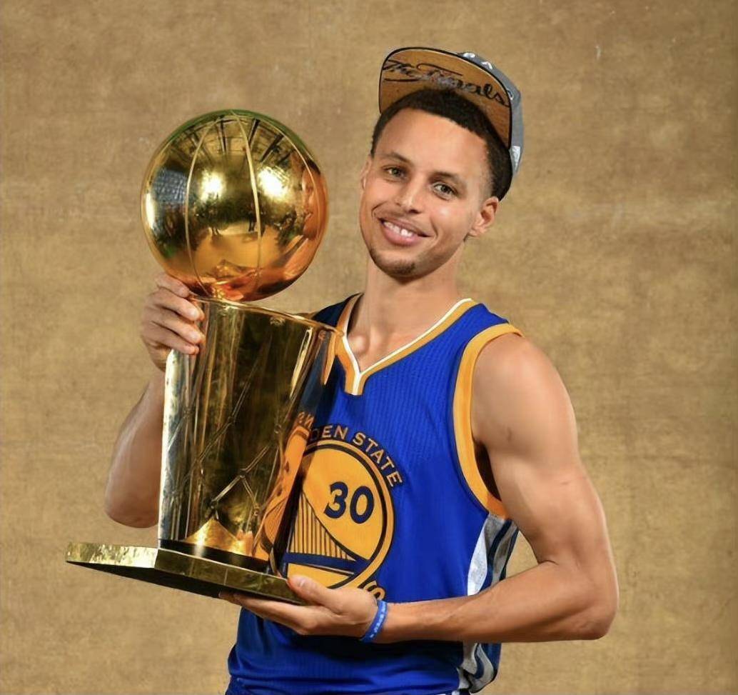 TA：曼城的防守相当稳固；皇马终于踢出了一场有内容的比赛（TA：曼城防守稳如磐石，皇马终于踢出一场有质量的比赛）