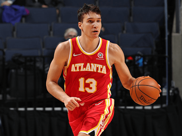 太阳vs马刺前瞻：布克对决福克斯，谁能带队延续连胜步伐？（太阳对阵马刺前瞻：布克PK福克斯，谁能率队续写连胜？）